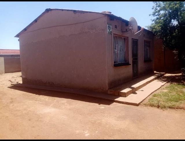 2 BEDROOM HOUSE FOR SALE IN KATLEHONG SOUTH